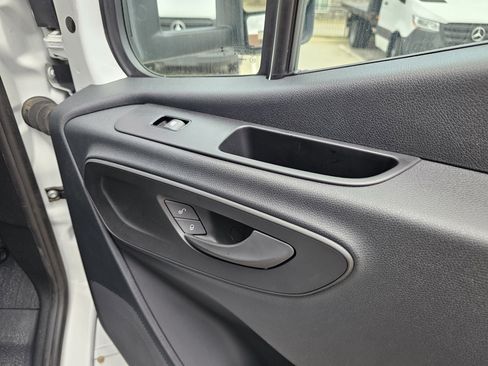 Used 2024 Mercedes-Benz Sprinter 4500 image 21