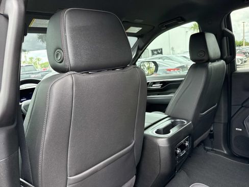 Used 2025 Chevrolet Tahoe RST w/ Comfort Package AWD/4WD image 15