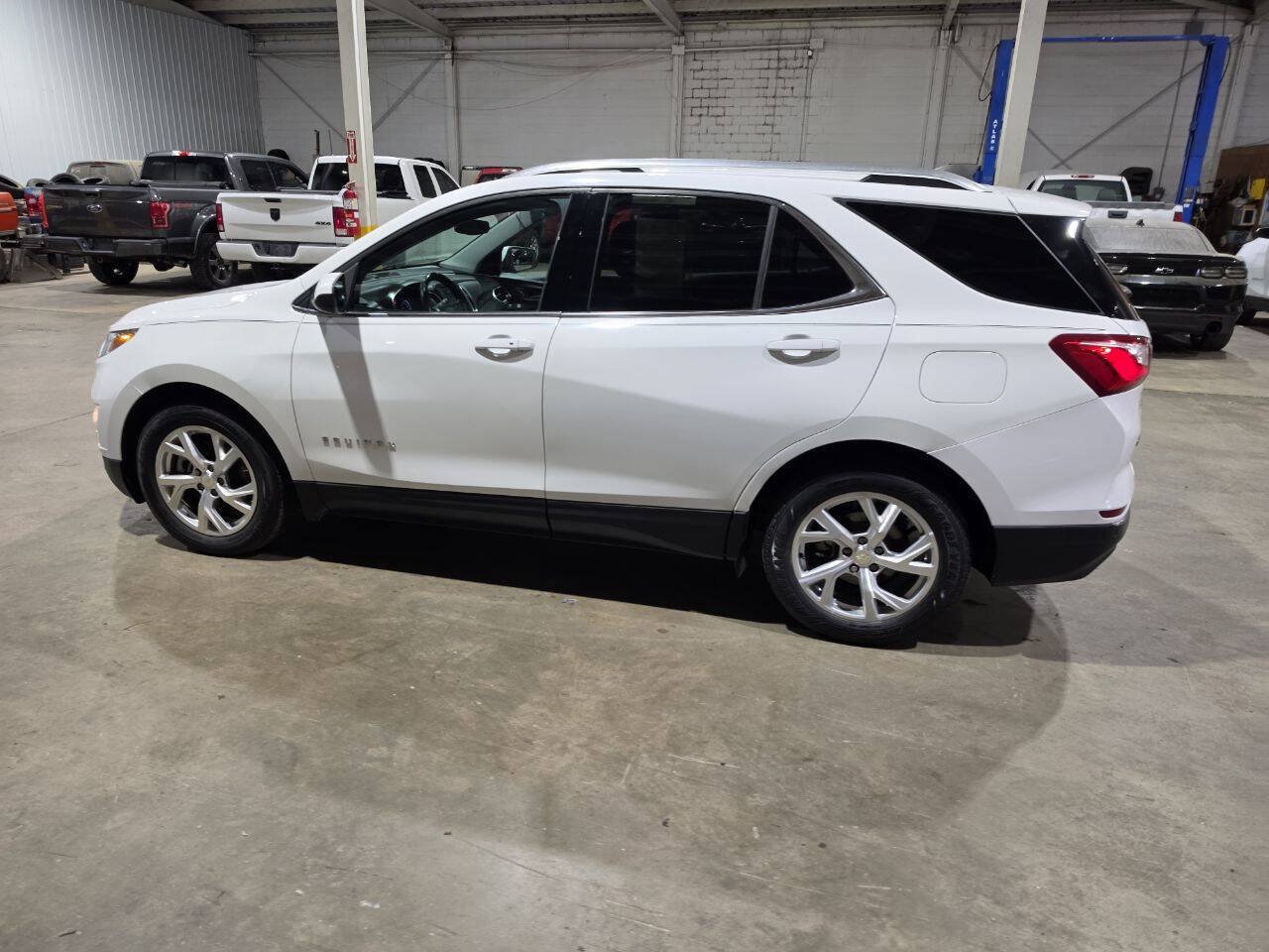 Used 2020 Chevrolet Equinox LT FWD image 6