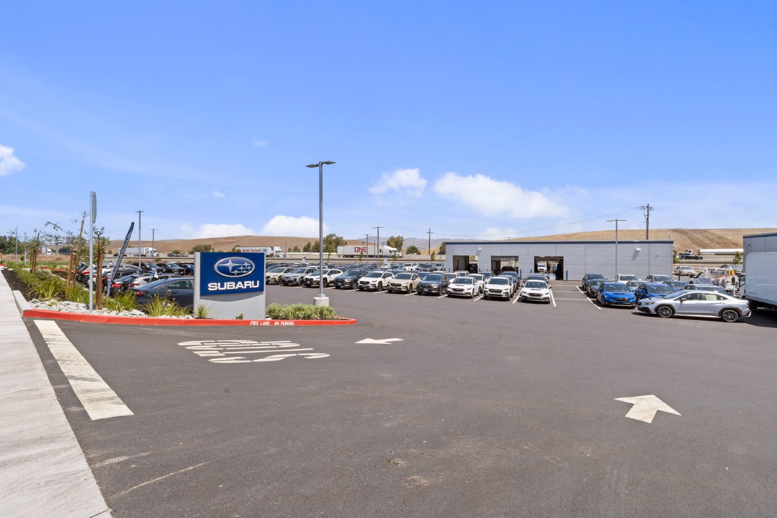 Used 2021 Tesla Model Y Long Range AWD/4WD image 8