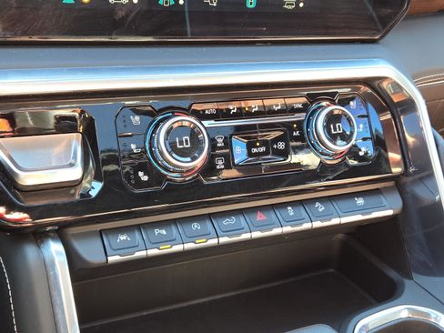 Used 2022 GMC Sierra 1500 Denali Ultimate image 28