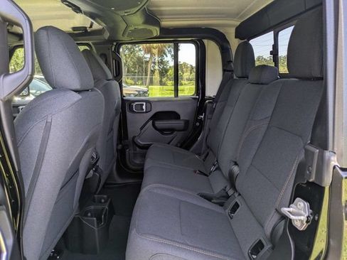 New 2026 Jeep Gladiator Sport AWD/4WD image 13