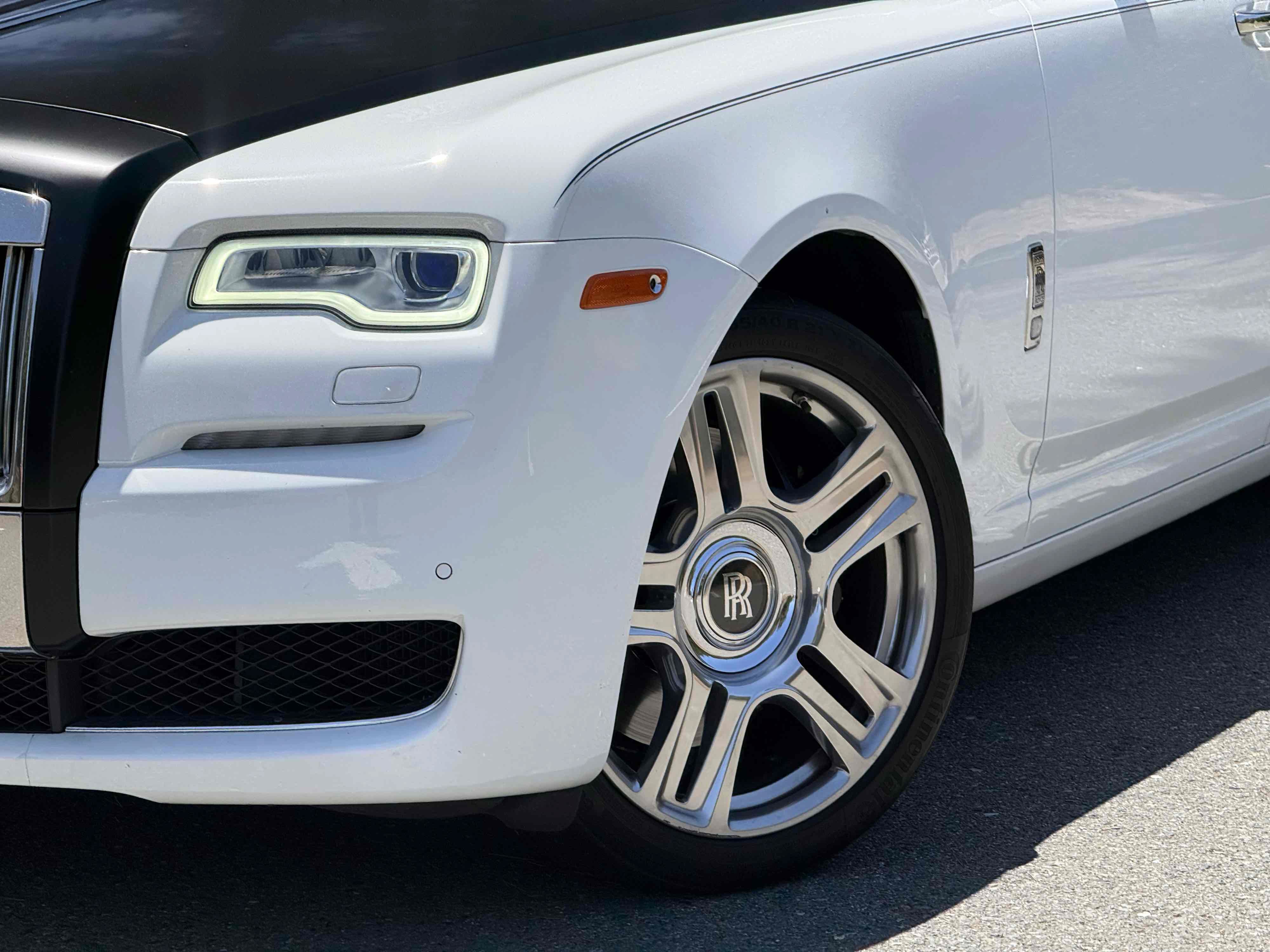 Used 2016 Rolls-Royce Ghost RWD image 6