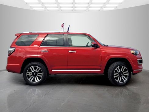 Used 2016 Toyota 4Runner Limited image 3