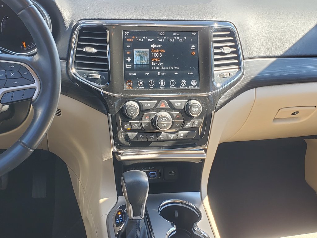 Used 2022 Jeep Grand Cherokee Laredo E AWD/4WD image 24