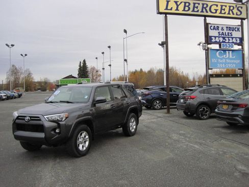 Used 2023 Toyota 4Runner SR5 image 1