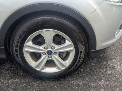 Used 2015 Ford Escape SE FWD image 11