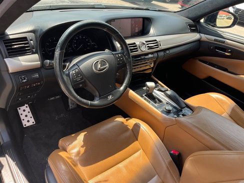 Used 2015 Lexus LS 460 AWD w/ F Sport Package image 2