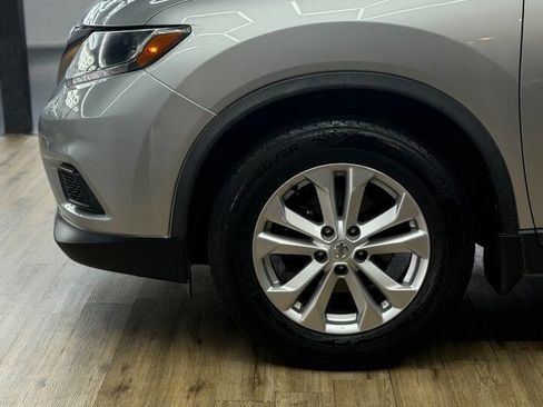 Used 2016 Nissan Rogue SV w/ SV Premium Package FWD image 3
