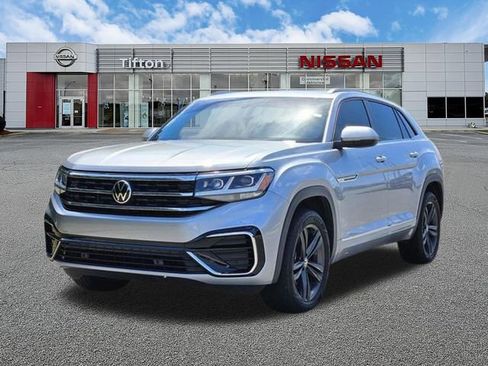 Used 2021 Volkswagen Atlas Cross Sport SE w/ Panoramic Sunroof Package FWD image 8