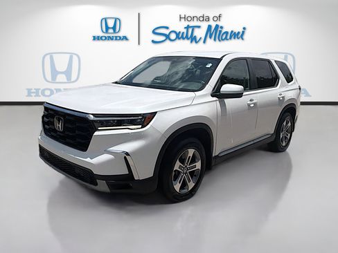 Used 2023 Honda Pilot EX-L image 3