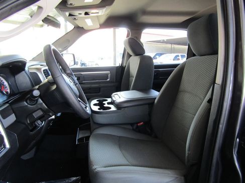 Used 2019 RAM 1500 Classic SLT RWD image 8