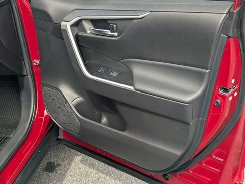 Used 2025 Toyota RAV4 XLE w/ Convenience Package image 13