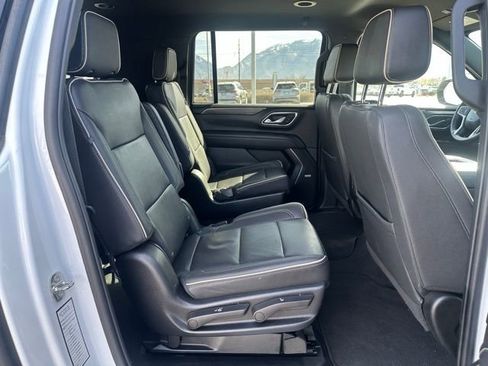 Used 2023 Chevrolet Suburban Premier AWD/4WD image 14