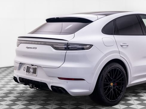Certified 2021 Porsche Cayenne GTS w/ Premium Package Plus AWD/4WD image 39