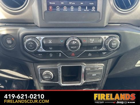 Used 2022 Jeep Wrangler Unlimited Sport image 27