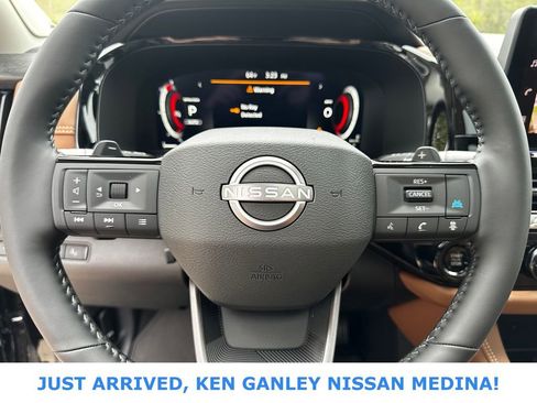 Certified 2026 Nissan Pathfinder Platinum w/ Cargo Package AWD/4WD image 12