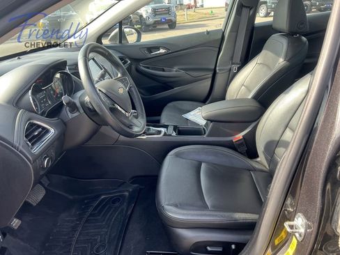 Certified 2017 Chevrolet Cruze Premier FWD image 17