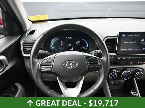 Used 2025 Hyundai Venue SEL FWD image 33