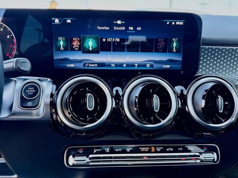 Certified 2026 Mercedes-Benz GLB 250 image 27