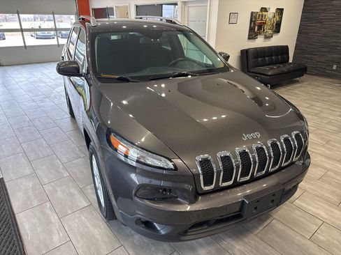 Used 2015 Jeep Cherokee Latitude w/ Cold Weather Group image 6