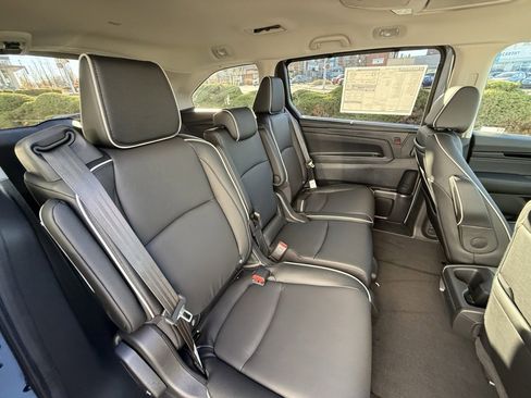 New 2026 Honda Odyssey Touring image 37