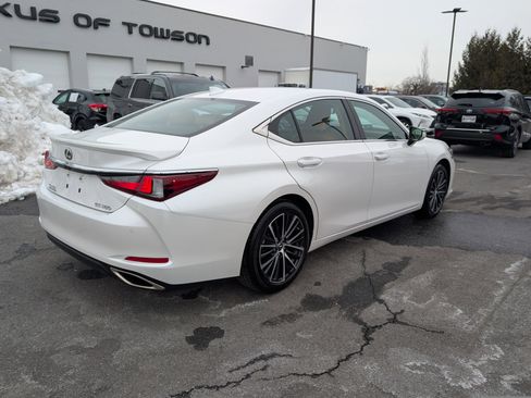 Certified 2025 Lexus ES 350 w/ Premium Package image 3
