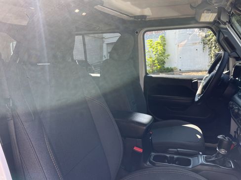 Used 2024 Jeep Wrangler Sport S w/ Convenience Group image 11