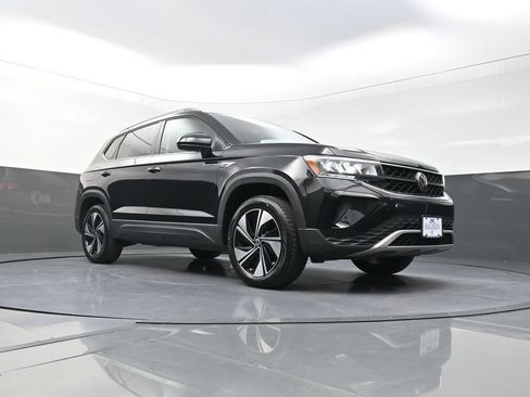 Used 2024 Volkswagen Taos SE AWD/4WD image 21