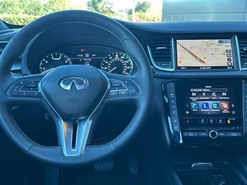 Used 2023 INFINITI QX55 Essential image 18
