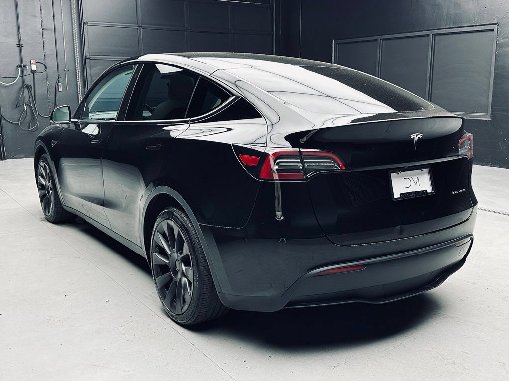 Used 2023 Tesla Model Y Long Range AWD/4WD image 4