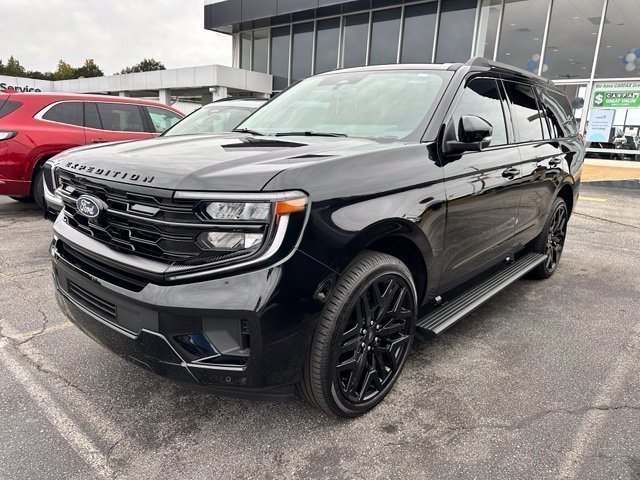 Used 2027 Ford Expedition Platinum w/ Stealth Performance Package AWD/4WD image 5