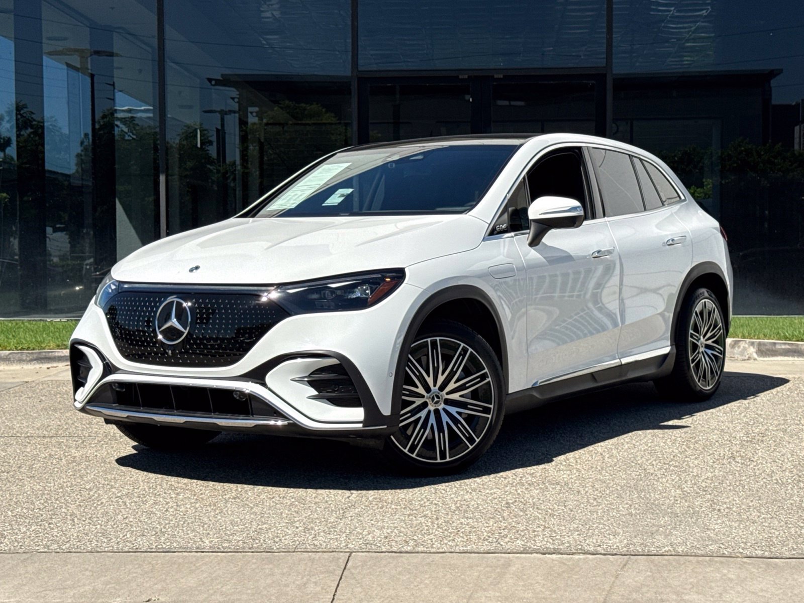 Used 2023 Mercedes-Benz EQE 500 4MATIC SUV image 2