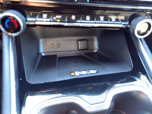 Certified 2025 Chevrolet Traverse LT image 20