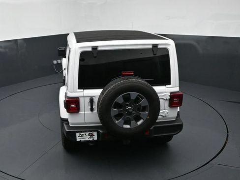 Used 2023 Jeep Wrangler Unlimited Sahara w/ LED Lighting Group AWD/4WD image 17