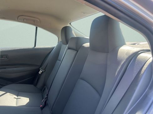 Used 2025 Toyota Corolla LE image 18