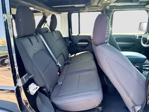Used 2023 Jeep Wrangler Unlimited w/ Sun & Screen Package AWD/4WD image 30