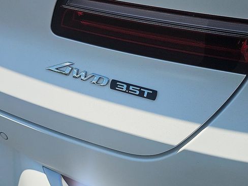 Used 2024 Genesis GV80 3.5T Advanced AWD/4WD image 9