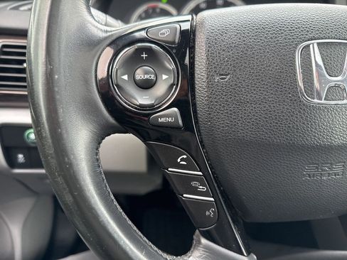 Used 2017 Honda Accord EX-L image 12