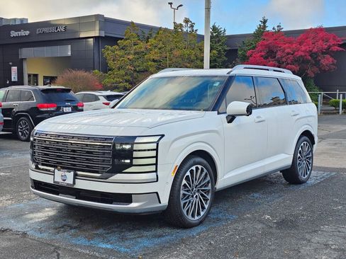 Used 2026 Hyundai Palisade Calligraphy image 3