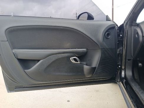 Used 2016 Dodge Challenger SXT RWD image 13