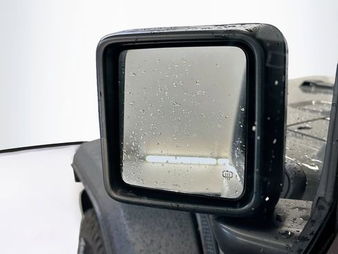 Used 2023 Jeep Wrangler Unlimited w/ Cold Weather Group AWD/4WD image 16