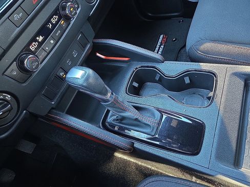 Used 2024 Nissan Frontier PRO-4X w/ Technology Package image 25