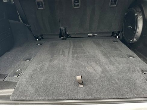 Used 2018 Jeep Wrangler Unlimited Sahara image 18