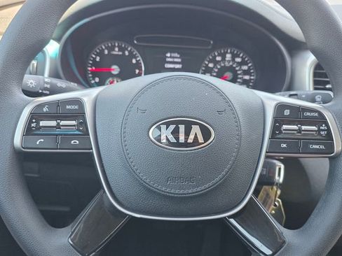 Used 2020 Kia Sorento LX FWD image 31