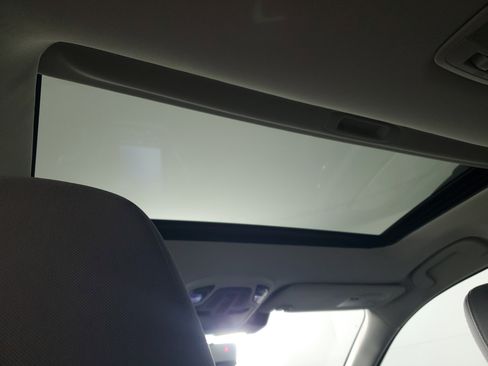 Used 2025 Subaru Outback Premium image 16