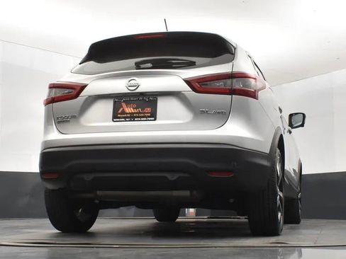 Used 2022 Nissan Rogue Sport SL w/ Premium Package image 13