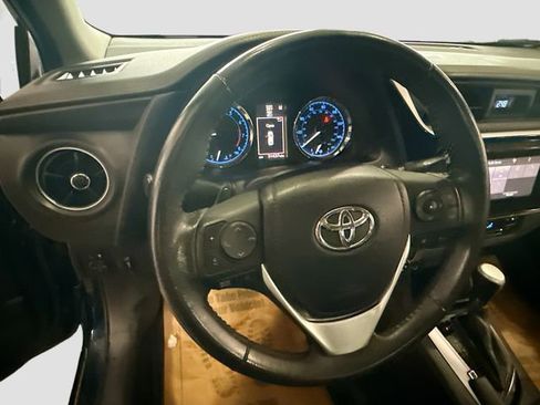 Used 2017 Toyota Corolla SE w/ Carpet Mat Package (TMS) image 12