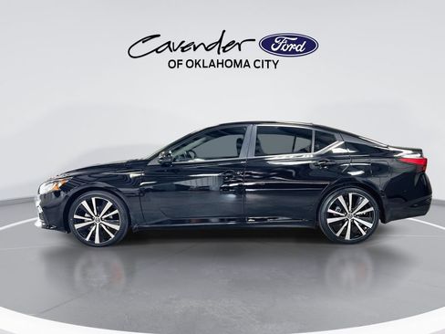 Used 2022 Nissan Altima 2.0 SR FWD image 5