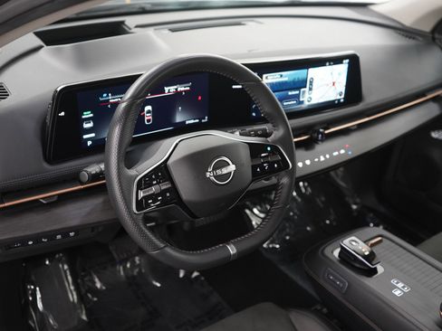 Used 2023 Nissan Ariya FWD image 20